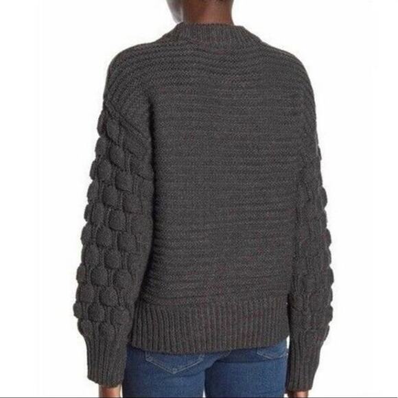 NWT Elodie Popcorn Bubble Sleeve Crewneck Sweater Gray Size Small - Picture 2 of 6